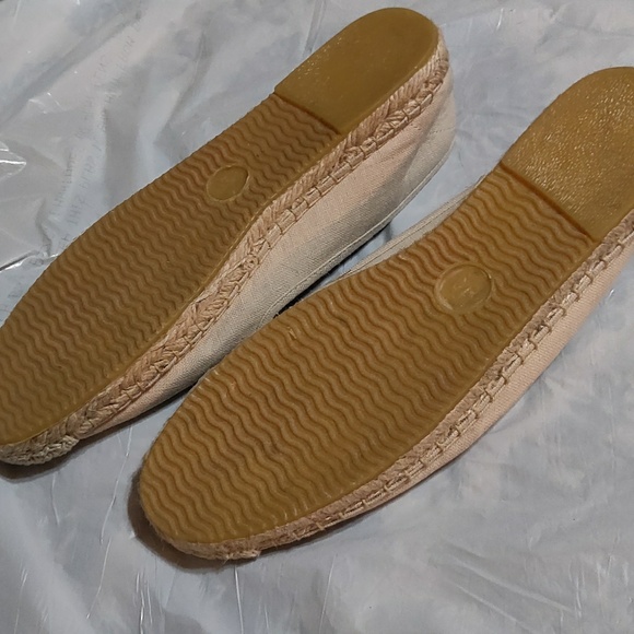 Walk with me by Coldwater Creek New - Picture 2 of 6